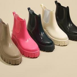 Lady shoes                                                         